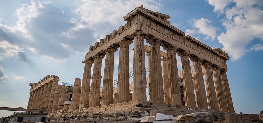 UBS: Μειώνει τις προβλέψεις για το ελληνικό ΑΕΠ στο 4% το 2022